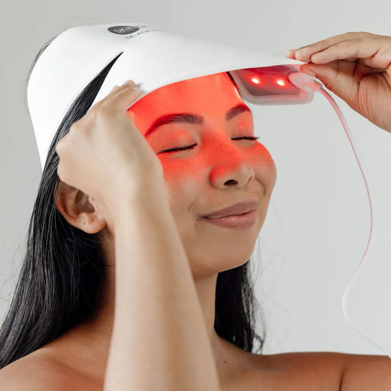 De-Age Pro: LED Therapy For Hair, Neck and Decolletage